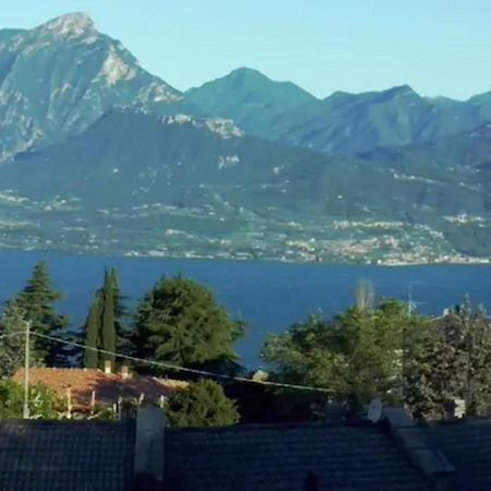 Warm, Nice & Amazing Lake-View Apartment Сан-Дзено-ді-Монтанья Екстер'єр фото